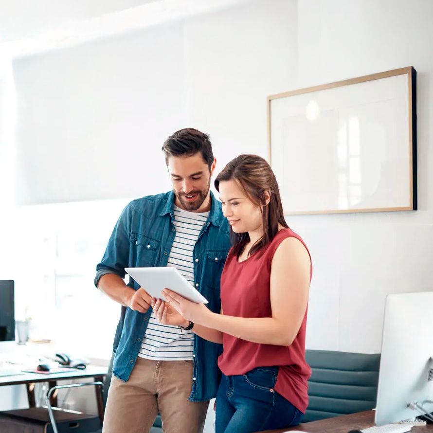 Girl browsing a website made with PrestaShop on her tablet